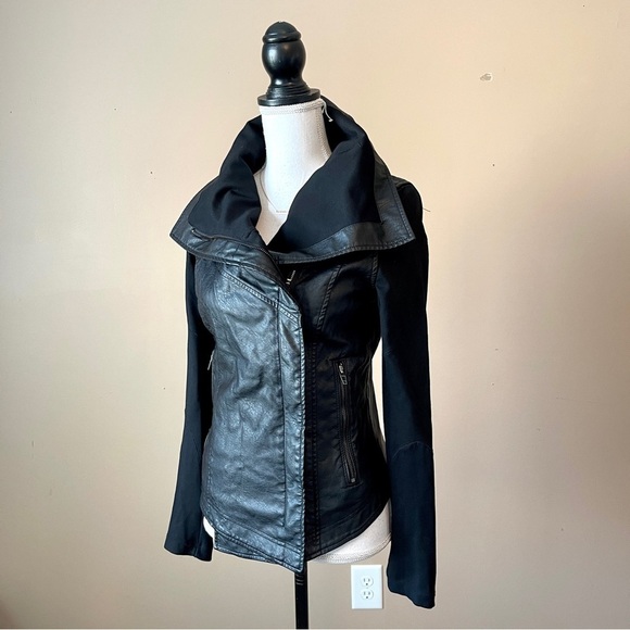 BLANK NYC | Black Faux Leather Mixed Media Moto Jacket Sz XS - Picture 8 of 12
